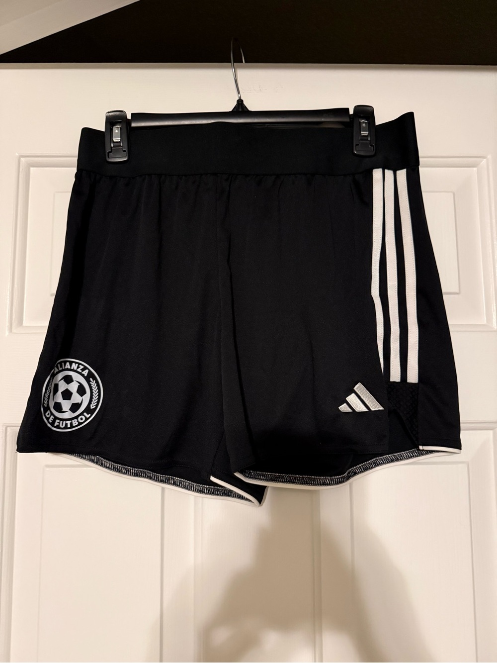 NWT adidas Women's Tiro 23 Alianza de Futbol Soccer Shorts Medium Black White